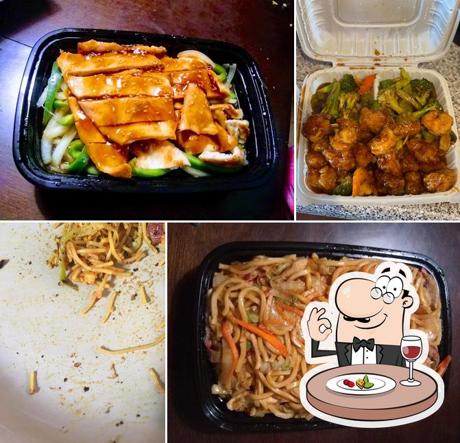 Zheng's Chinese Kitchen in Goodyear Restaurant menu and reviews