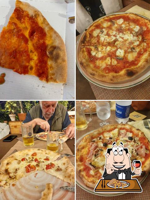Ordina tra le svariate varianti di pizza