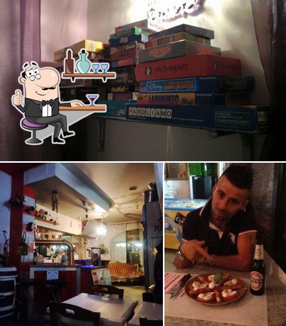 Dai un'occhiata agli interni di Bar Stop