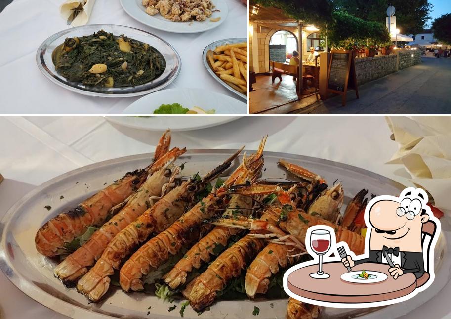Tra le varie cose da Tomislav si possono trovare la cibo e lavagna