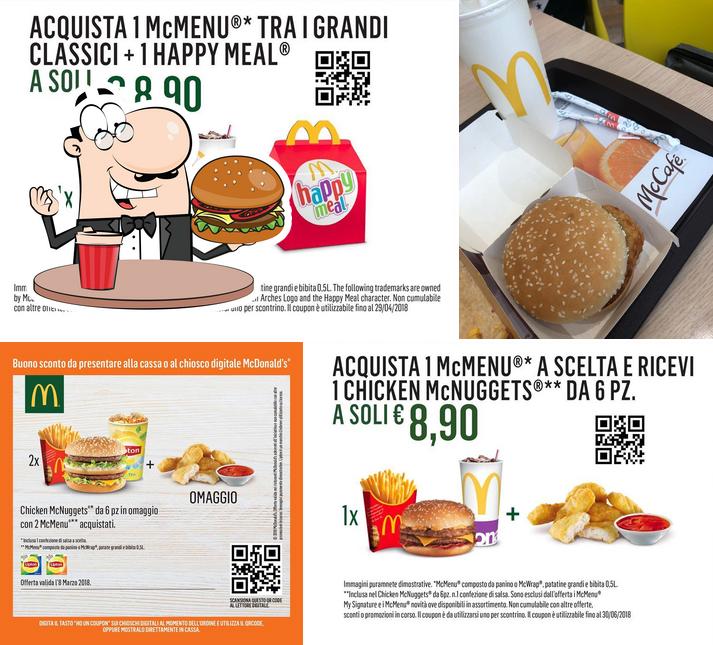 Ordina un hamburger a McDonald's Gravellona Toce Mall