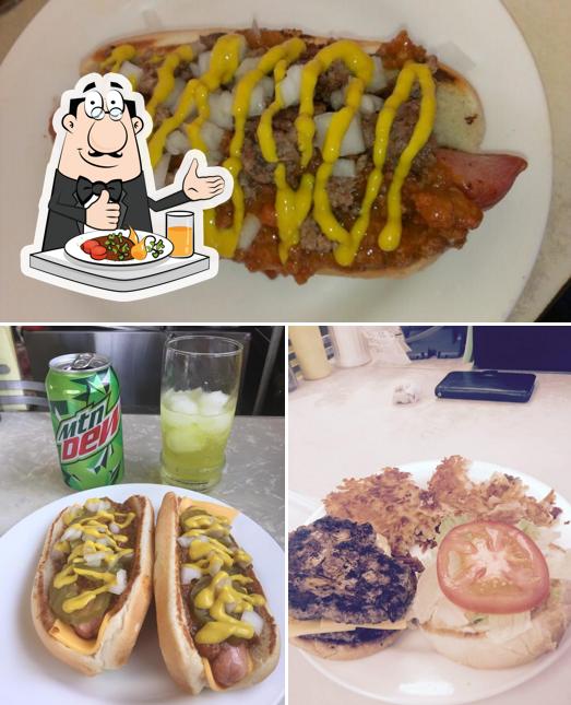 Chili Bowl, 223 Cesar E Chavez Ave in Pontiac Restaurant reviews