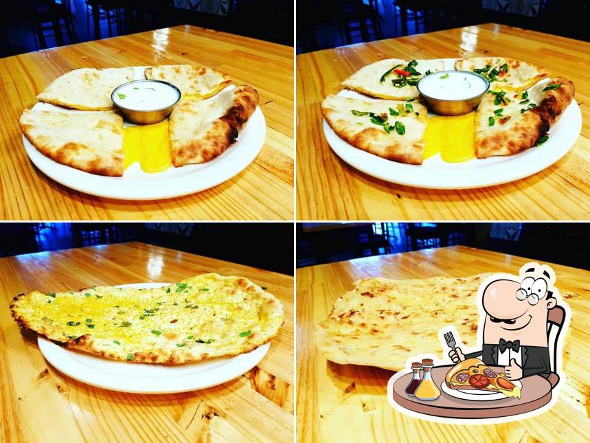 Pick pizza at Foodcourt India