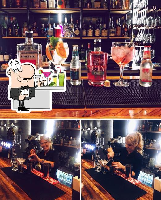 Long Bar in Stockport Restaurant reviews