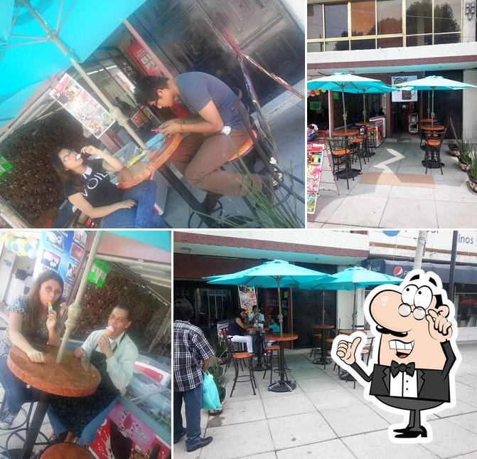 Zona rosa cafe, Mexico, rosa