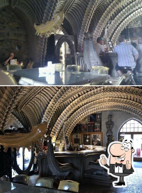 Ecco una foto di HR Giger Bar