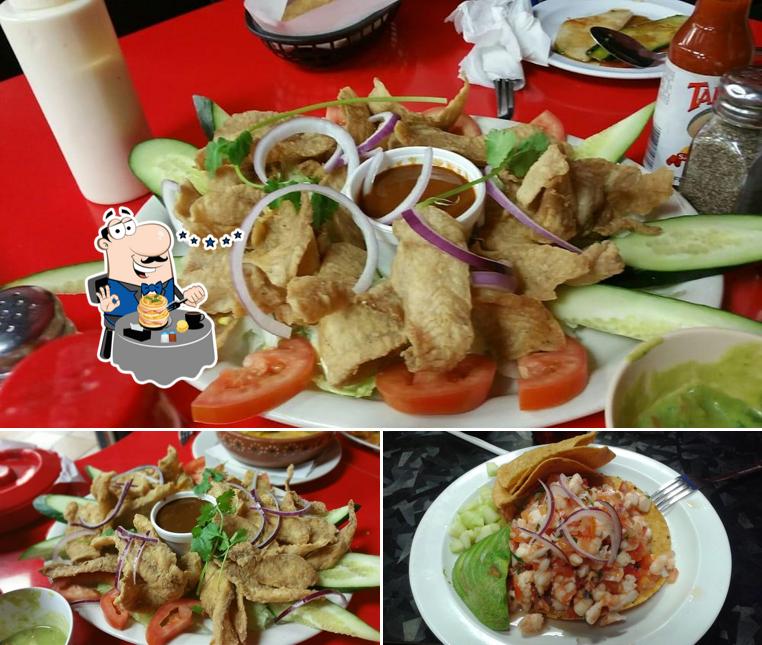 Food at Mariscos Uruapan