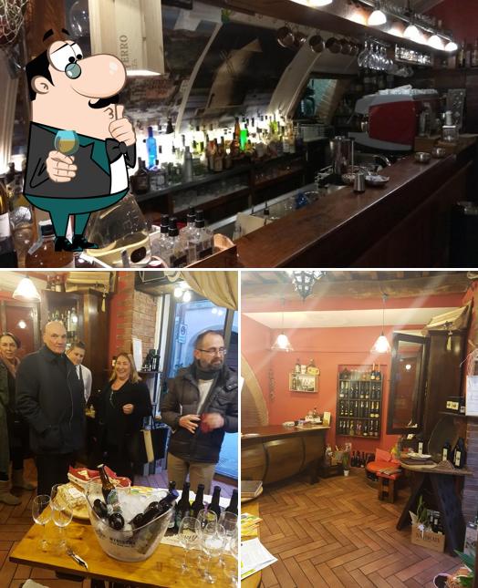 Voir l'image de Enoteca Vineria Carlos Primero