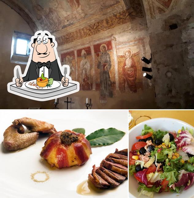 La foto di cibo e esterno da La Taverna Etrusca