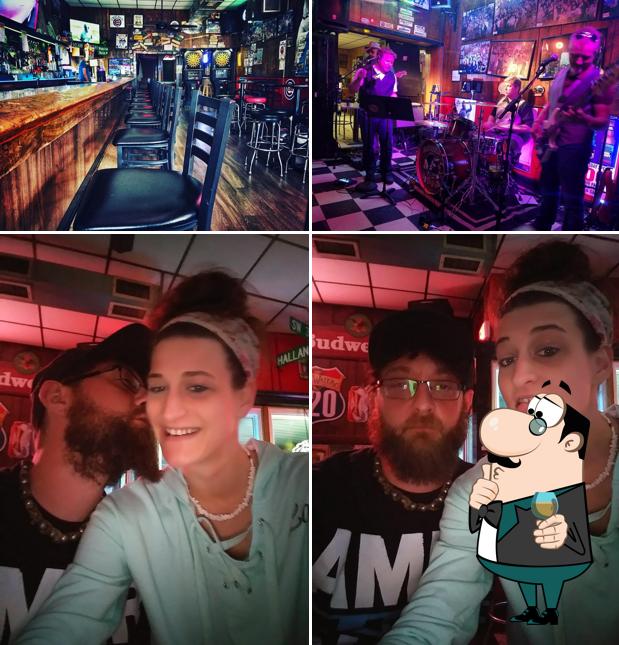 Pub y bar Brass Bull Tavern, Morton Opiniones del restaurante