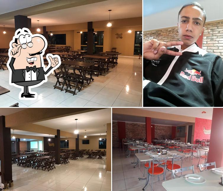 O interior do Plazza Pizzaria