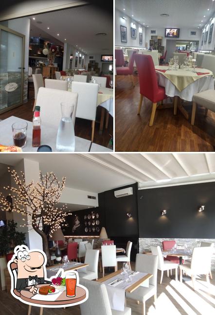 Voici une image de Restaurant Villa Marina - Spécialités Italiennes à Villeneuve Loubet