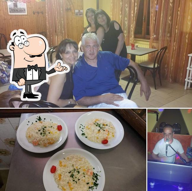 La immagine di interni e cibo da Bar Ti Tu Ta