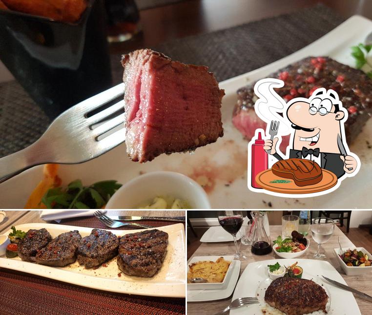 BBQ-The Finest Steakhouse offre des plats à base de viande