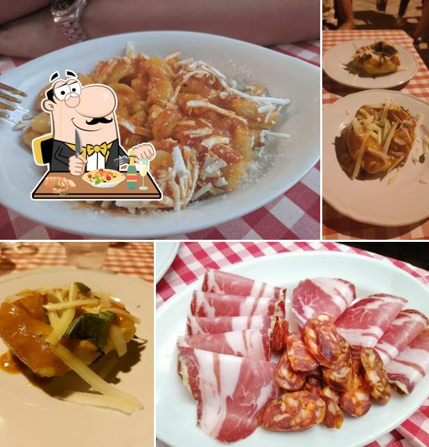 Cibo al trattoria dei poeti