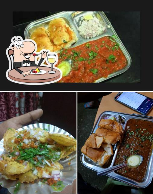 Food at Bhavani Vada Pav