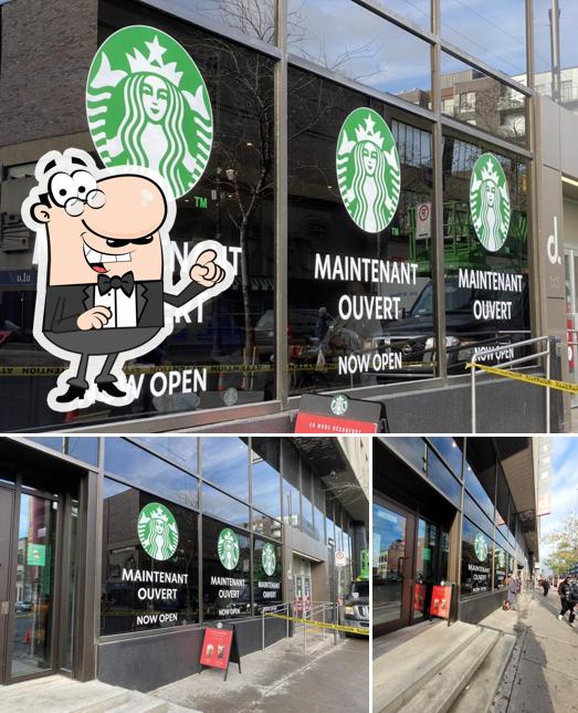 L'extérieur de Starbucks