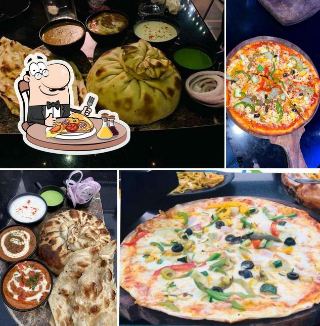 Order pizza at Housefull Cafe Lounge