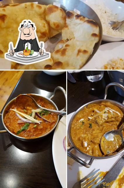 Comida en Curry Heaven