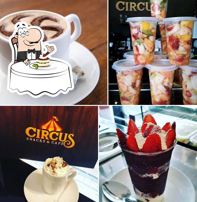 Circus Snacks & Café serve uma escolha de pratos doces