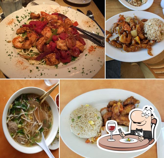 Еда в "Spring Chinese Cuisine & Pho"