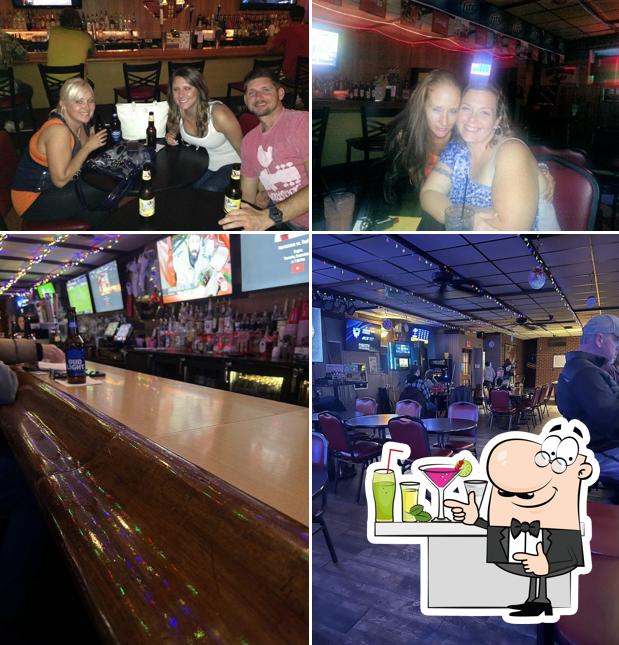 White Horse Lounge in Southgate Restaurant reviews