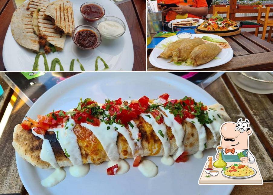 Meals at Taqueria El Torito - Mâncare Mexicană București