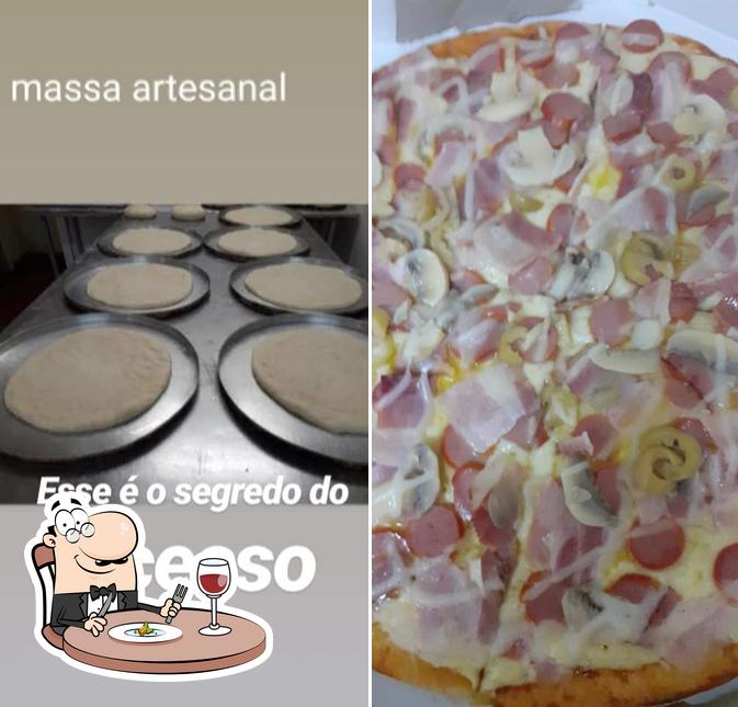 Comida em Pizzaria Itália