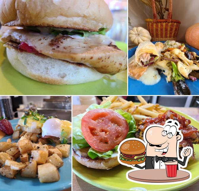 The little red rooster café