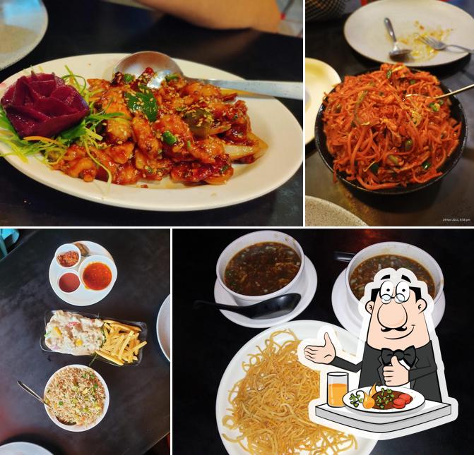 MOMO's Chinese And Thai Restaurant