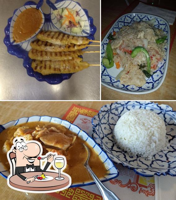 Еда в "Promise Thai Cuisine"