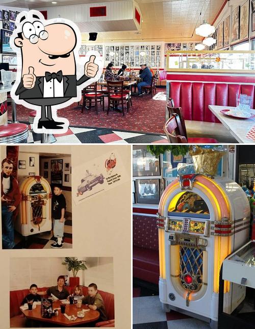 Here's a pic of Galaxy Diner