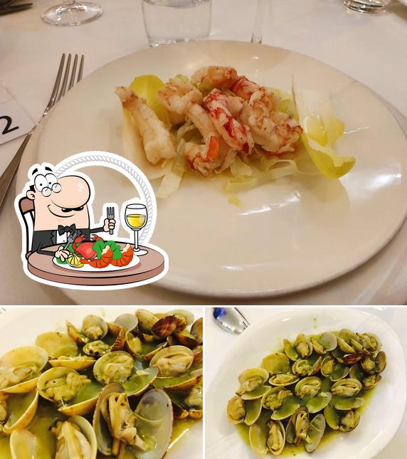 Попробуйте блюда с морепродуктами в "Restaurante Miguel Ángel"