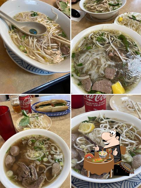 Pho at Mandy Cafe Pho越南河粉