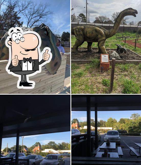 The Oyster House in Pine Mountain Restaurant menu and reviews