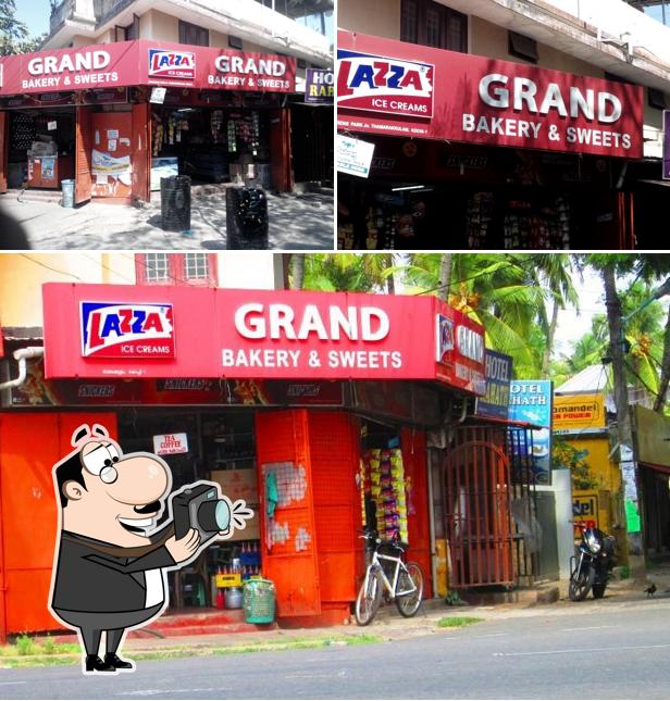 Grand Bakery, Kochi, X64V+X2F Restaurant reviews