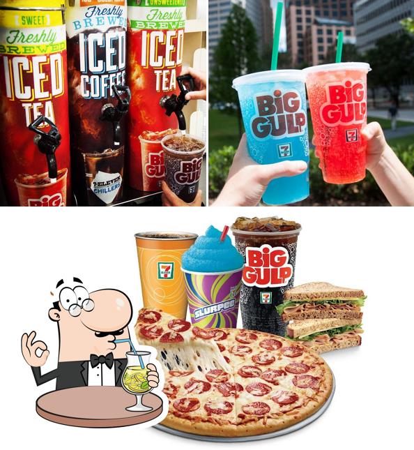 The picture of 7-Eleven’s drink and pizza