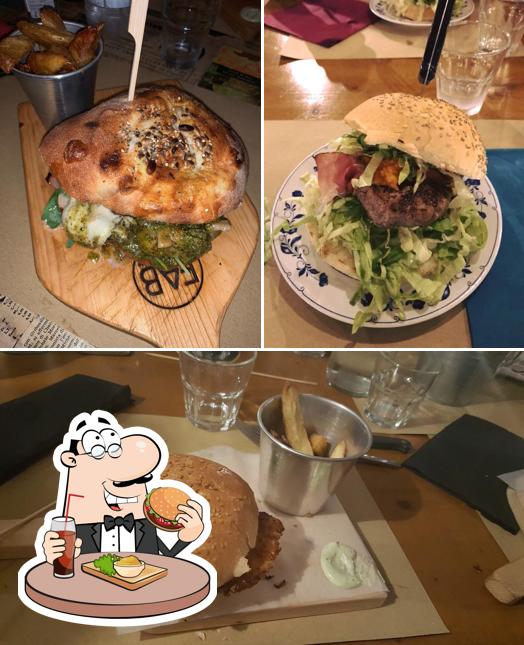 Concediti un bell'hamburger a FAB