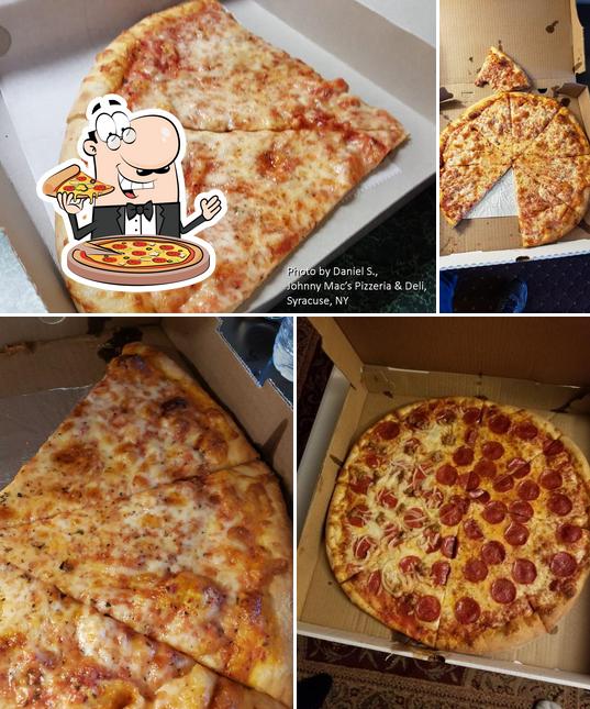Попробуйте пиццу в "Johnny Mac's Pizzeria & Deli"