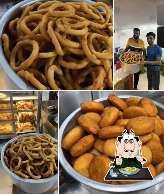 Meals at Noorunde Chayakada ( നൂറൂന്റെ ചായക്കട )