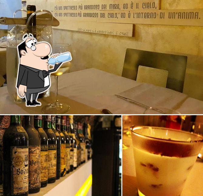 Prenditi un drink dal menu