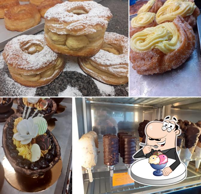 Caparco - Bar, pasticceria e gelateria offre un'ampia selezione di dolci