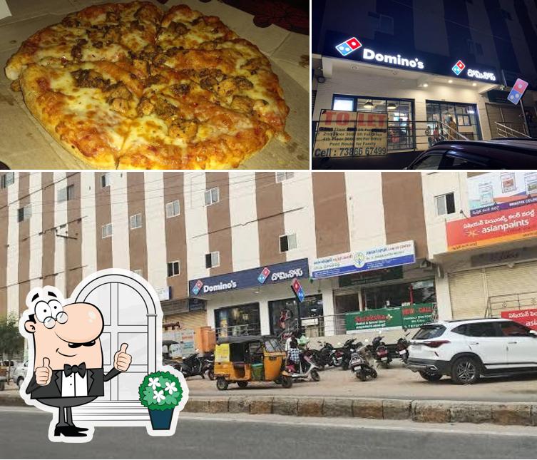 The picture of Domino's Pizza Town Mall Building, Ananthapur’s exterior and pizza