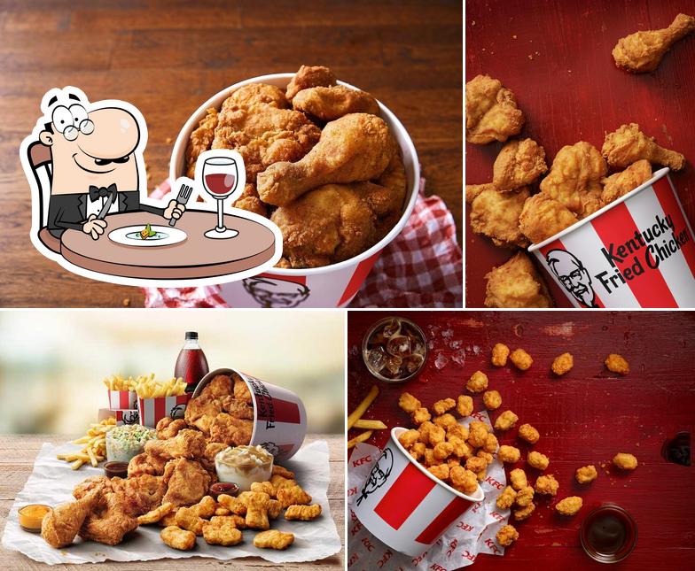 KFC Carnes Hill, 245 Cowpasture Road Carnes Hill Marketplace, Shop 8 in