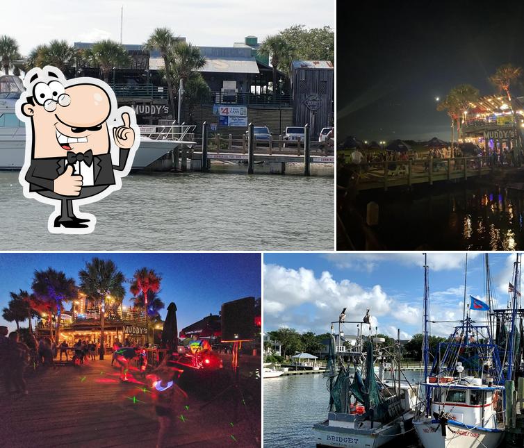 Here's an image of Muddy's Dockside Bar