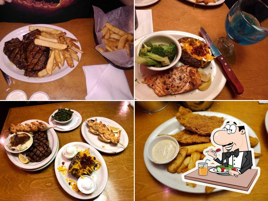 Food at Texas Roadhouse