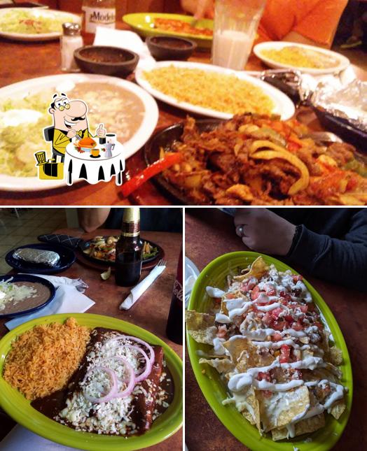 Comida en Laredo's Mexican Restaurant East Madison