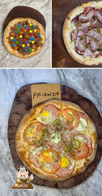 Experimente pizza no Friends Pizzaria