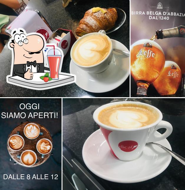 Goditi qualcosa da bere a Caffè della Valle