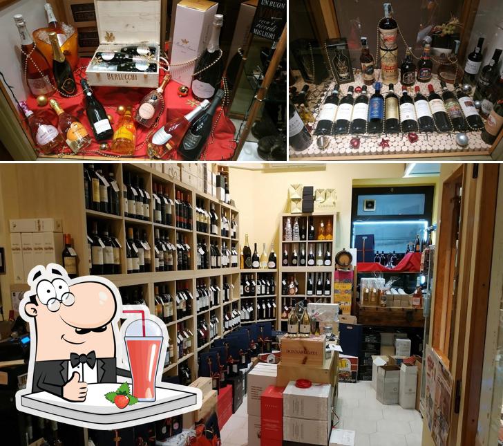 Goditi qualcosa da bere a La Cantina Del Divin Bacco Bottiglieria e Vino Sfuso